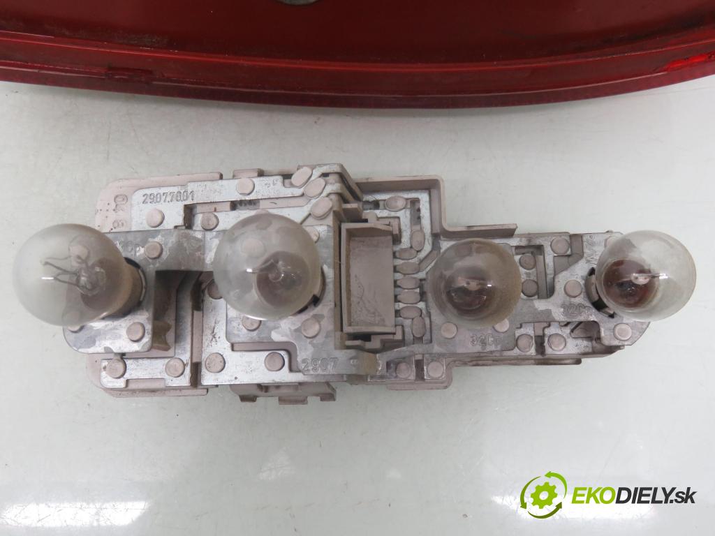 AUDI A3 (8L1) HB 2003 75,00 1.6 8V 102 - BFQ 1595,00 Svetlo ľavé zadné 11A464B
