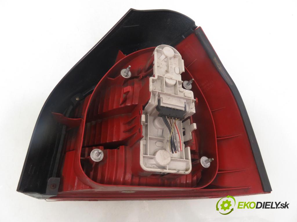 AUDI A3 (8L1) HB 2003 75,00 1.6 8V 102 - BFQ 1595,00 Svetlo ľavé zadné 11A464B