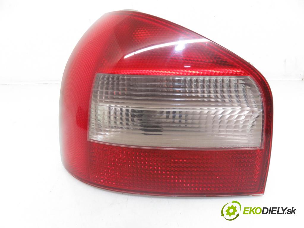 AUDI A3 (8L1) HB 2003 75,00 1.6 8V 102 - BFQ 1595,00 Svetlo ľavé zadné 11A464B
