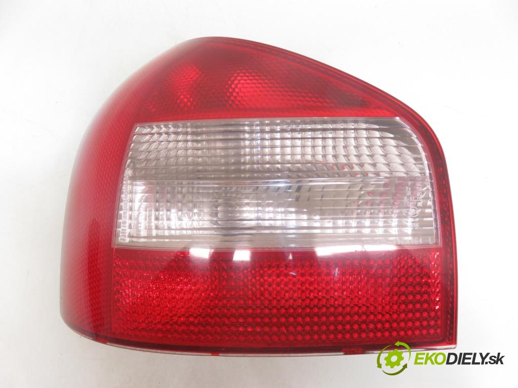 AUDI A3 (8L1) HB 2003 75,00 1.6 8V 102 - BFQ 1595,00 Svetlo ľavé zadné 11A464B