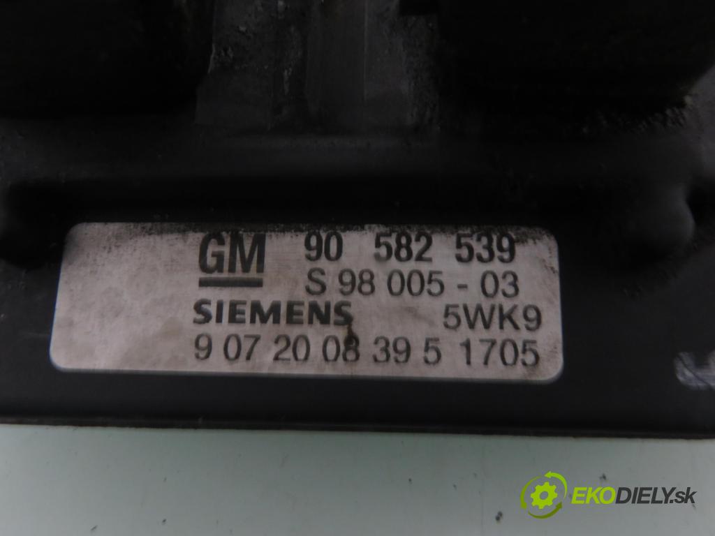 OPEL ZAFIRA A Nadwozie Wielkopojemne (MPV) (T98)  MINIVAN 1999 85,00 1.8 16V 116 - X 18 XE1 1796,00 spinačka / imobilizéra IMMO / Riadiaca jednotka 90582539 ; S9800503 ; 90589313
