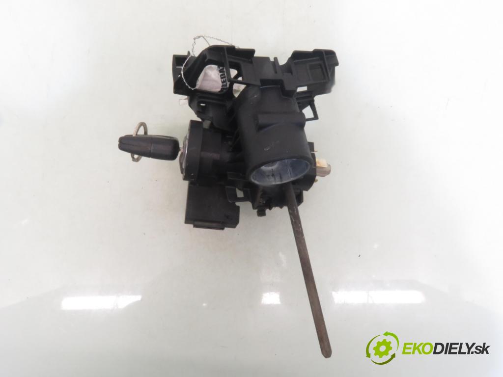 OPEL ZAFIRA A Nadwozie Wielkopojemne (MPV) (T98)  MINIVAN 2000 60,00 2.0 DI - X 20 DTL 1995,00 spinačka 90589313 ; 90589389 ; 24418927 (Spínacia skrinka)