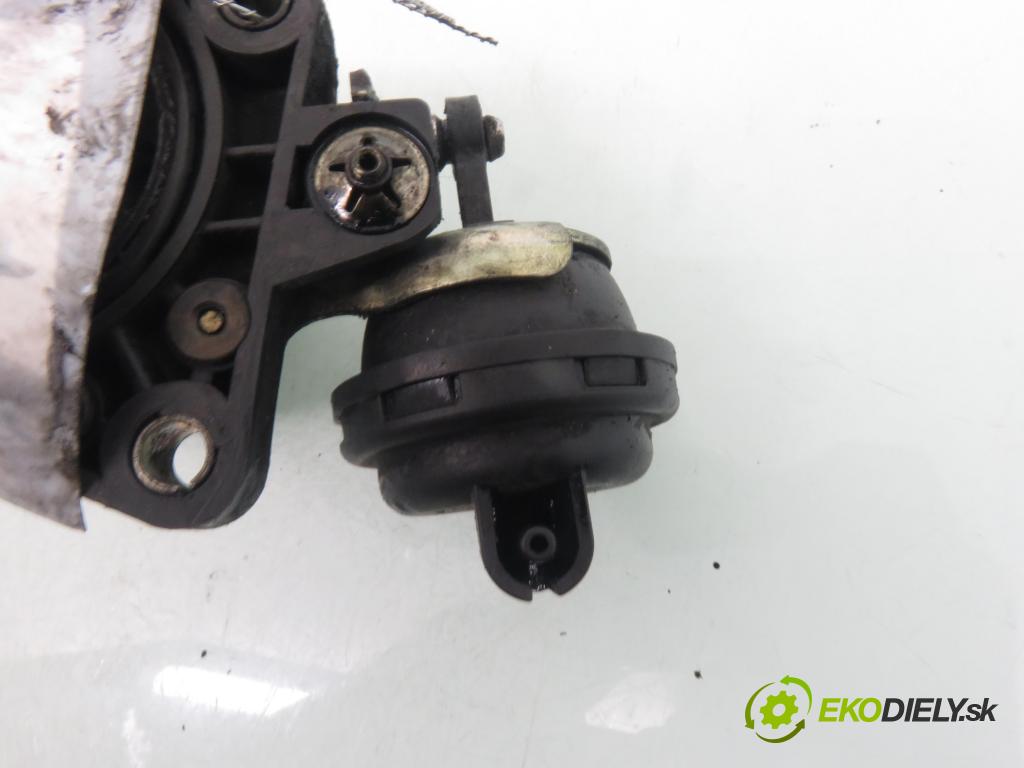 RENAULT LAGUNA II (BG0/1_) LIFTBACK 2004 79,00 1.9 dCi - F9Q 754 1870,00 kapota BA11123