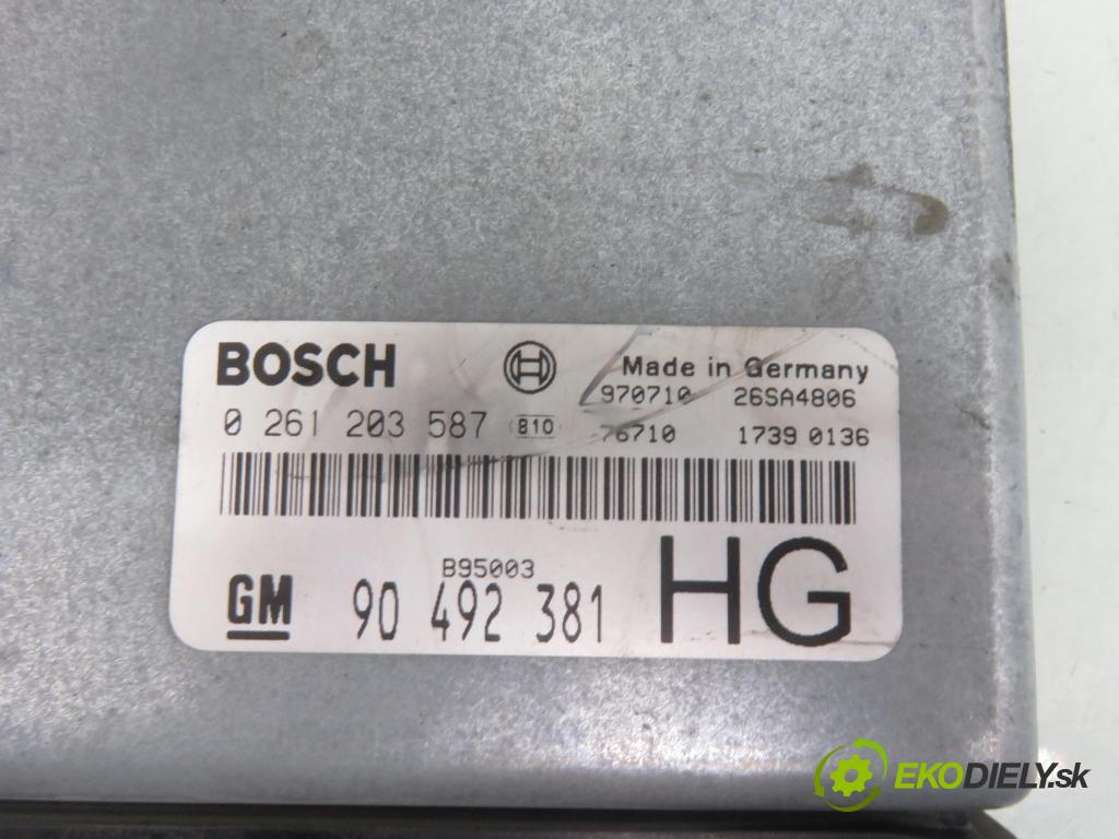 OPEL OMEGA B (25_, 26_, 27_) SEDAN 1997 85,00 2 - X 20 SE 1998,00 spinačka / imobilizéra IMMO / Riadiaca jednotka 90492381HG ; 0261203587 ; 26034041