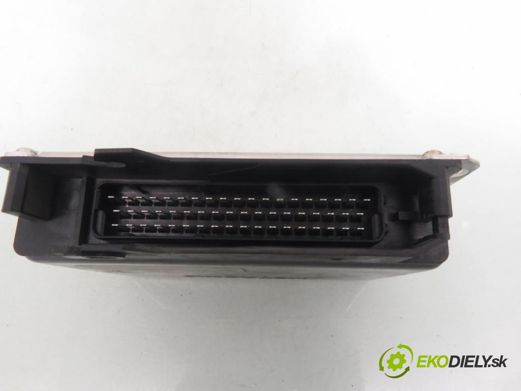 OPEL OMEGA B (25_, 26_, 27_) SEDAN 1997 85,00 2 - X 20 SE 1998,00 spinačka / imobilizéra IMMO / Riadiaca jednotka 90492381HG ; 0261203587 ; 26034041