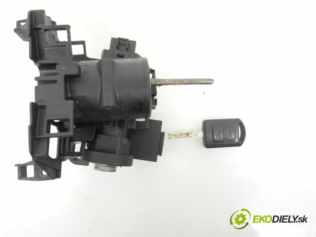OPEL MERIVA A nadwozie wielkoprzestrzenne (MPV) (X03) MINIVAN 2009 66,00 1.4 16V Twinport - Z 14 XEP 1364,00 spinačka 90589313 ; 90589389 ; 24413106 (Spínacia skrinka)