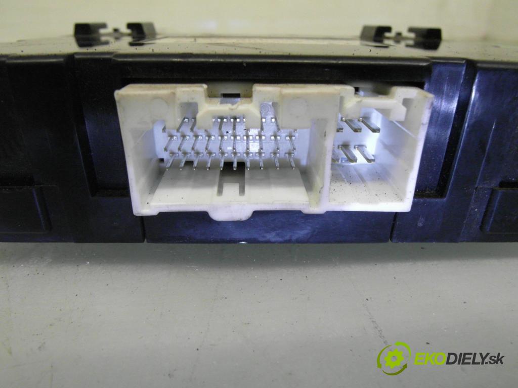 MAZDA 5 (CR19) MINIVAN 2005 81,00 2.0 MZR-CD 110 - RF7J 1998,00 MODUL komfortu CC2967560B