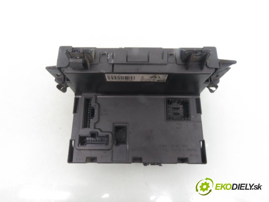 FIAT PANDA (169_) HB 2009 44,00 1.2 60 - 188 A4.000 1242,00 skříňka POJISTKY: S118578010B ; 51740048