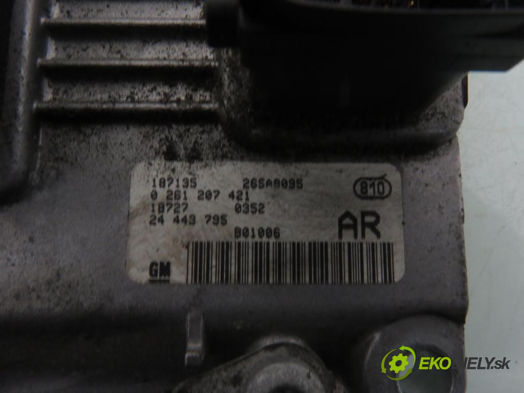 OPEL CORSA C (X01) HB 2001 43,00 1.0 12V 58 - Z 10 XE 973,00 spínačka / imobilizéra IMMO / řídící jednotka 0261207421 ; 24467903 ; 09166814FL