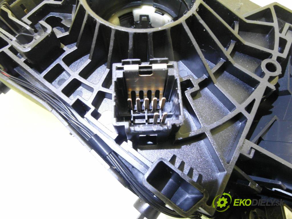 RENAULT SCENIC II (JM0/1_) MINIVAN 2005 88,00 1.9 DCI - F9Q 812 1870,00 PAKA/ŘAZENÍ/SADA: 8200127728 ; 61850005 ; 61880052A