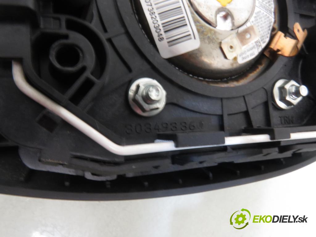 FORD FOCUS II (DA_, HCP) HB 2008 85,00 1.8 TDCi 115 - KKDA 1753,00 volant 4M513600CL ; 61638004A00 ; 30349336 (Volant)