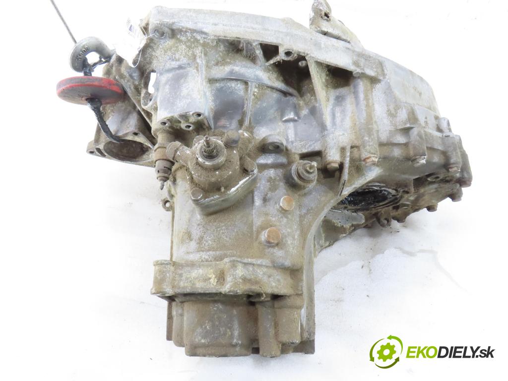 VW TRANSPORTER IV Skrzynia (70XA) FURGON 2002 65,00 2.5 TDI - AJT 2461,00 převodovka MANUALNA AFK