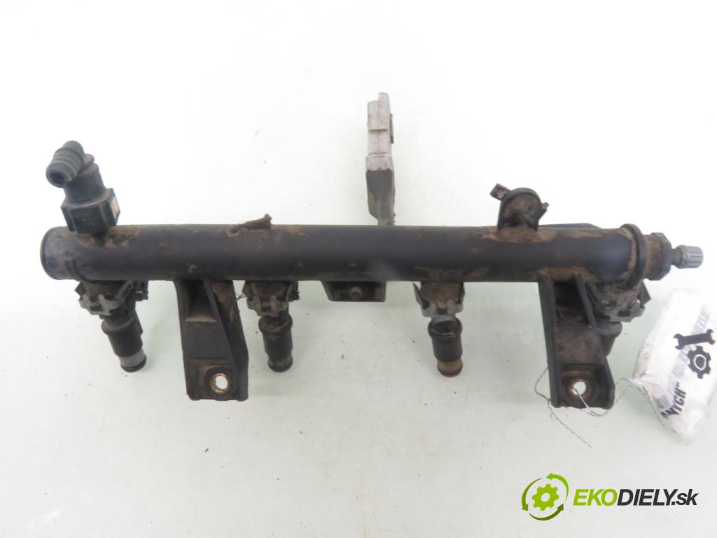 CITROEN C3 I (FC_) HB 2004 54,00 1.4 i - KFV (TU3JP) 1360,00 lišta vstřikovací 9628982980D ; 01F002A (Vstřikovací lišta)