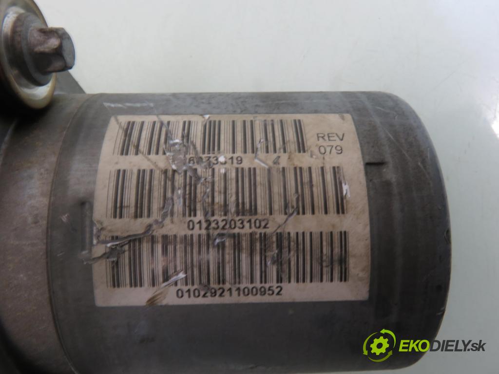 FIAT PUNTO (188_) HB 2002 44,00 1.2 Bifuel - 188 A4.000 1242,00 SLOUPEC / PODPORA elektrický 26076971023 ; 26078330012 ; 46558348
