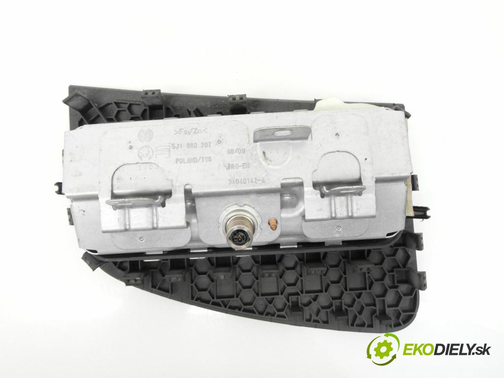 SKODA FABIA II Combi (545) KOMBI 2010 59,00 1.4 TDI - BNV 1422,00 AirBag air BAG CESTUJÍCÍ: 5J1880202 ; 34040142A ; 5J2880202C