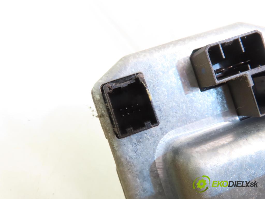 OPEL MERIVA A nadwozie wielkoprzestrzenne (MPV) (X03) MINIVAN 2005 74,00 1.6 16V - Z 16 XE 1598,00 serv/podporovanie elektrické 13153554 ; 26108652 ; 26101967