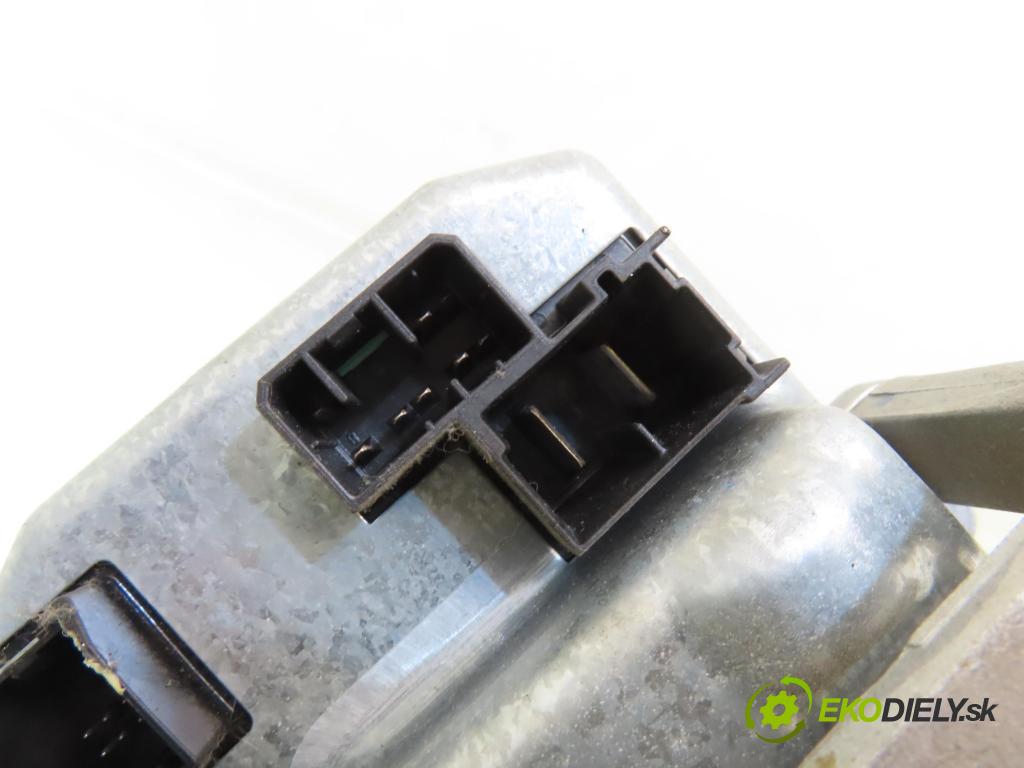 OPEL MERIVA A nadwozie wielkoprzestrzenne (MPV) (X03) MINIVAN 2005 74,00 1.6 16V - Z 16 XE 1598,00 serv/podporovanie elektrické 13153554 ; 26108652 ; 26101967