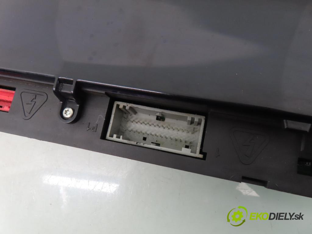 RENAULT SCENIC II (JM0/1_) MINIVAN 2003 88,00 1.9 DCI - F9Q 812 1870,00 Prístrojovka elektrický 216693960 ; 21669395