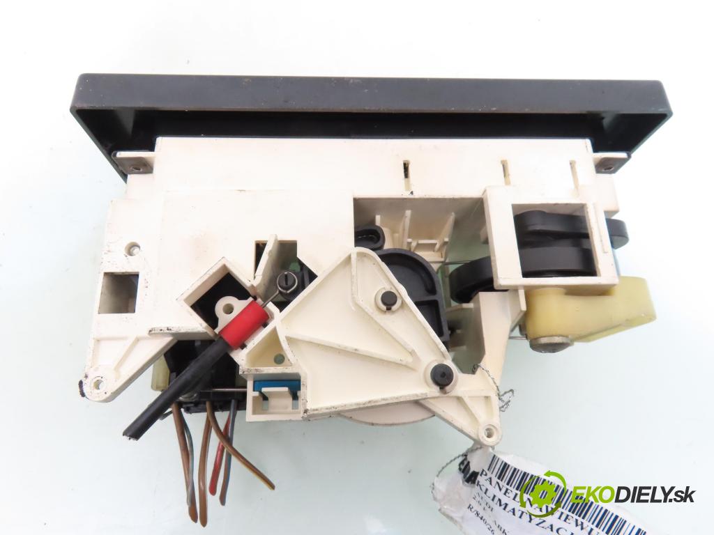AUDI 80 (8C, B4) SEDAN 1991 85,00 2.0 E - ABK 1984,00 Panel kúrenia 8A1819073 ; 893959511
