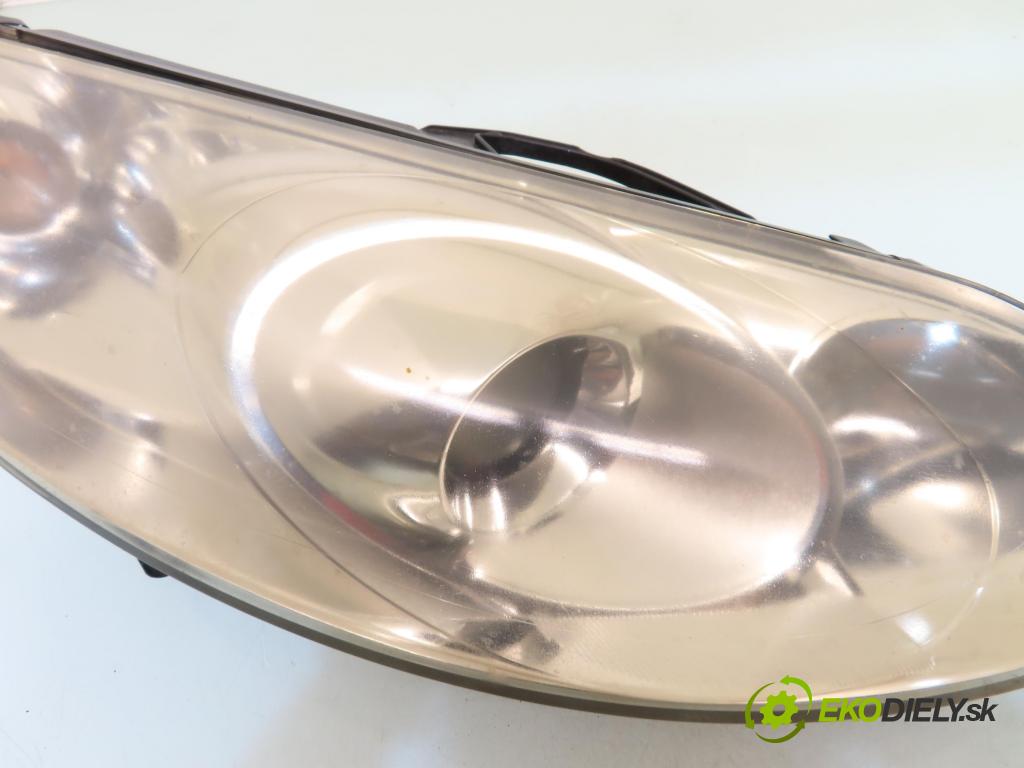 PEUGEOT 407 SW (6E_) KOMBI 2007 80,00 1.6 HDi 110 - 9HZ (DV6TED4) 1560,00 Svetlo PP 0301213202 ; 0301213202 ; 9660235980