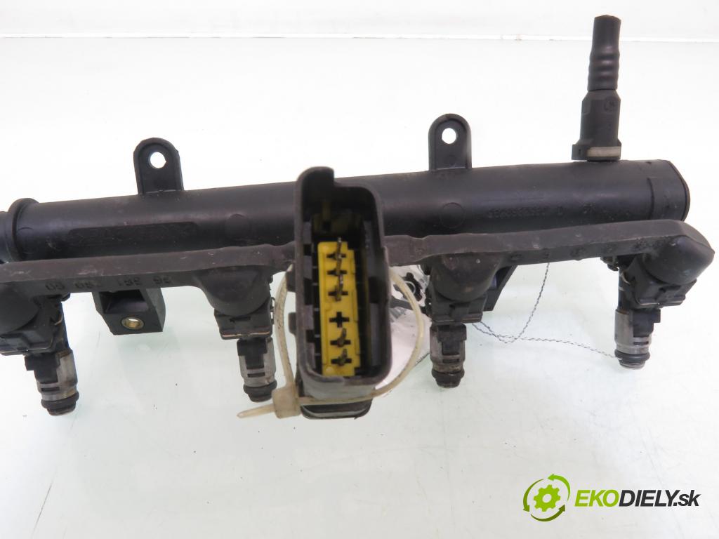 PEUGEOT 206 liftback (2A/C) HB 2001 440,00 1.1 i - HFX (TU1JP) 1124,00 lišta vstřikovací 9638128080 ; 9628982980D (Vstřikovací lišta)