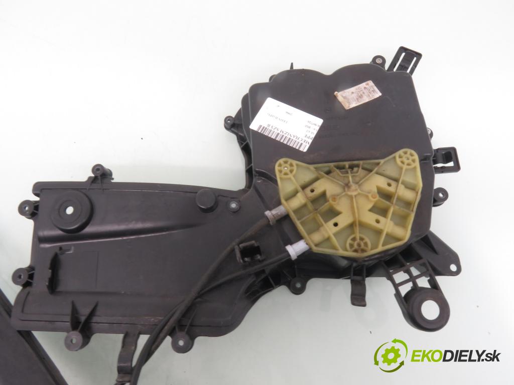 SEAT LEON (1P1) HB 2006 75,00 1.6 - BSE 1595,00 Mechanizmus okien 1T0959702G ; 1K0959792M