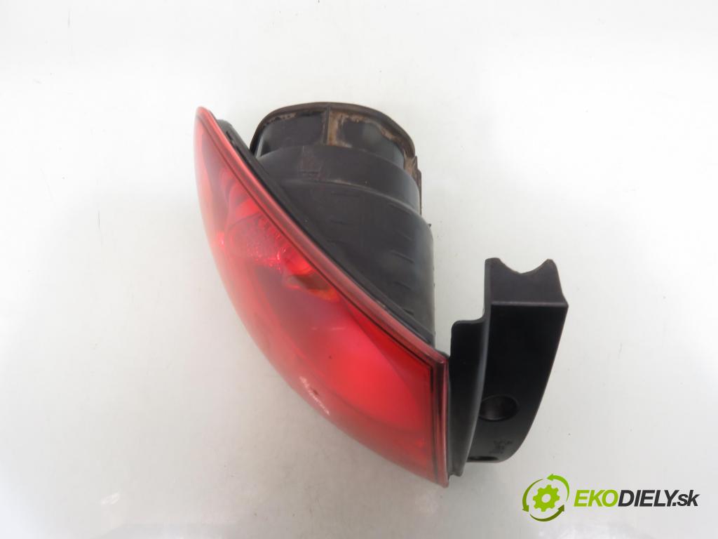 SEAT ALTEA (5P1) MINIVAN 2004 75,00 1.6 - BGU 1595,00 Svetlo ľavé zadné 5P0945095D