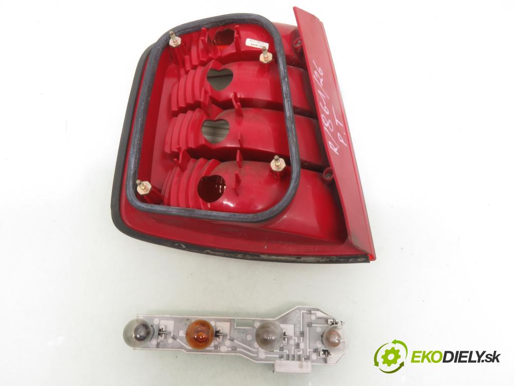 SKODA FABIA I SEDAN (6Y3) SEDAN 2004 47,00 1.2 - AZQ 1198,00 Svetlo pravé zadné 6Y9945096B ; 6Y9945258