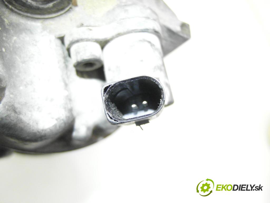 SEAT ALTEA (5P1) MINIVAN 2005 77,00 1.9 TDI - BXE 1896,00 KOMPRESOR: klimatizace 1K0820803Q (Kompresor klimatizace)