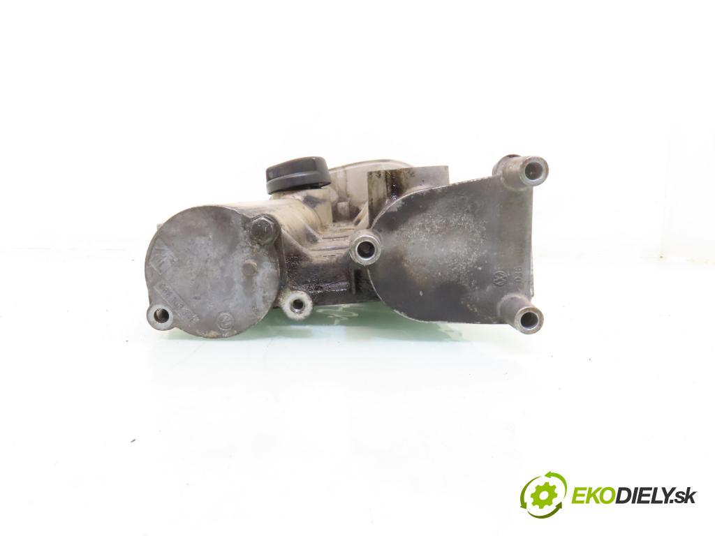 VW GOLF IV (1J1) HB 2001 55,00 1.4 16V - AKQ 1390,00 Kryt Ventilov 036103475N