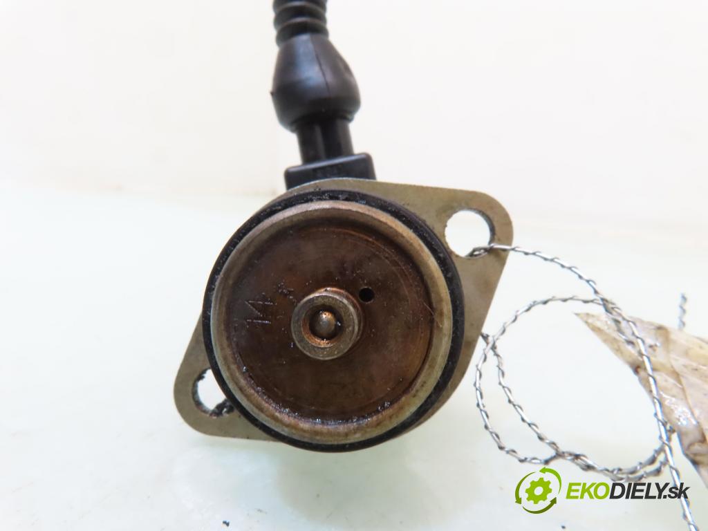 ALFA ROMEO 147 (937_) HB 2002 88,00 1.6 16V T.SPARK (937.AXA1A, 937.AXB1A, 937.BXB1A)  1598,00 snímač časování VAČKOVÁ HŘÍDEL: