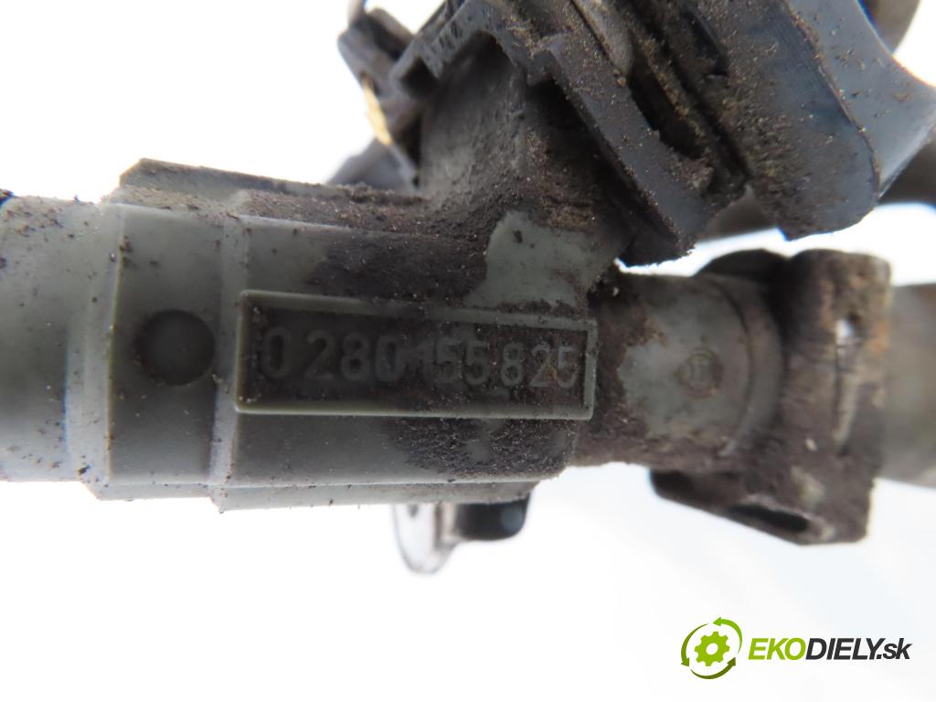 AUDI A4 (8D2, B5) SEDAN 1999 110,00 1.8 T - AEB 1781,00 lišta vstřikovací 0280155825 ; 06B133681 (Vstřikovací lišta)