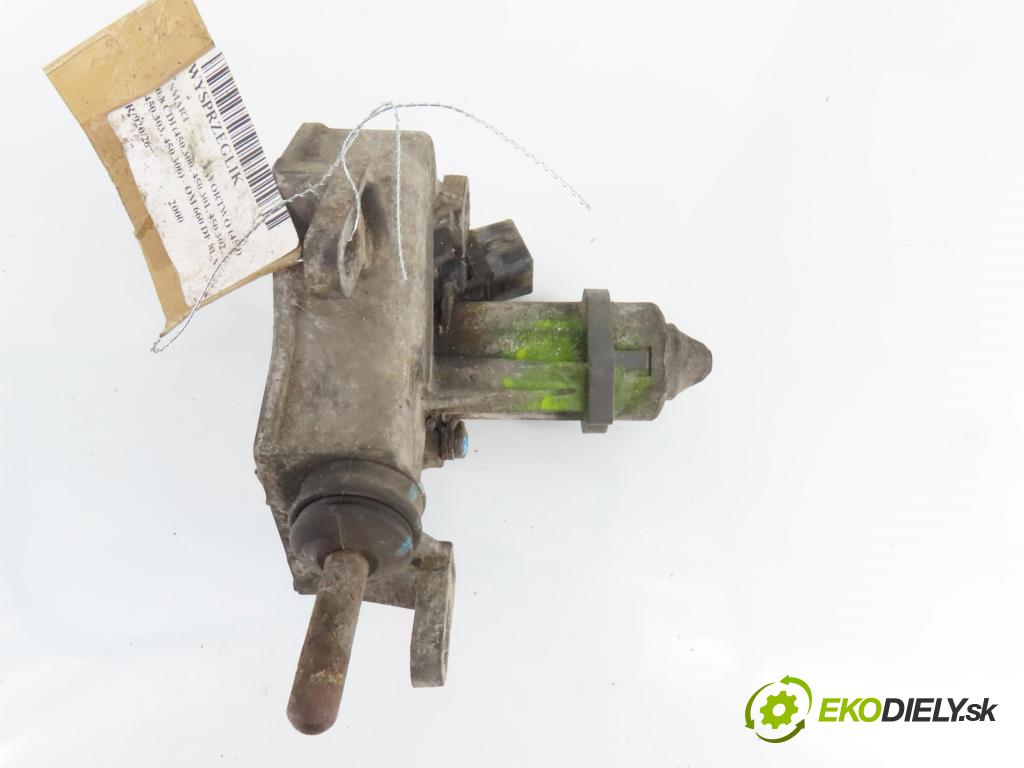 SMART FORTWO Coupe (450) COUPE 2000 30,00 0.8 CDI (450.300, 450.301, 450.302, 450.303, 450.3 799,00 SPOJKA: 013981007101 ; 0003226V012