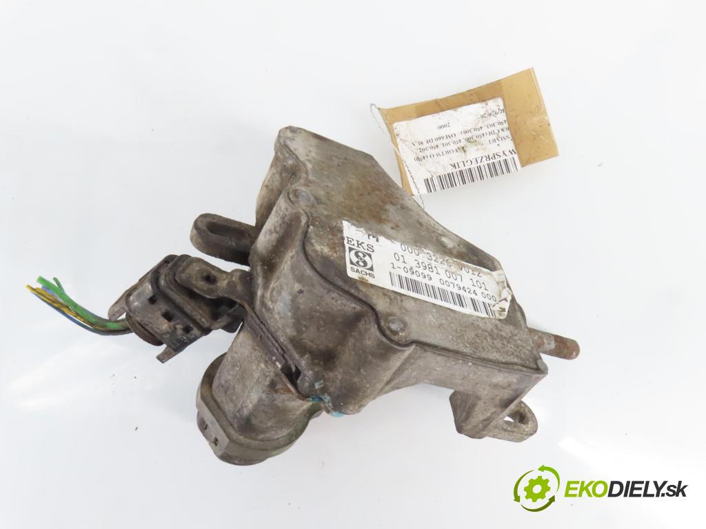 SMART FORTWO Coupe (450) COUPE 2000 30,00 0.8 CDI (450.300, 450.301, 450.302, 450.303, 450.3 799,00 SPOJKA: 013981007101 ; 0003226V012