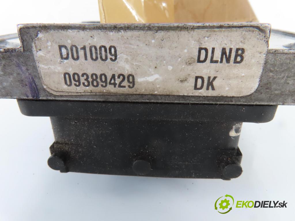 OPEL CORSA C (X01) HB 2001 55,00 1.7 DTI - Y 17 DT 1686,00 řídící jednotka motora 8972272257 ; 09389429