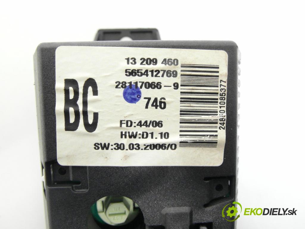 OPEL CORSA D (S07) HB 2006 59,00 1.2 - Z 12 XEP 1229,00 RADIO CD 344183129 ; 13257028 ; 13209460