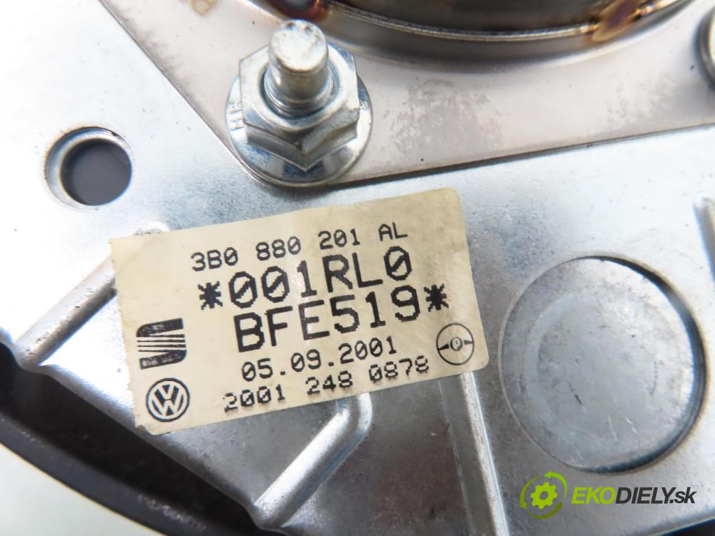 VW PASSAT B5.5 Variant (3B6) KOMBI 2001 96,00 1.9 TDI - AVF 1896,00 Volant 3B0419091AN ; 1J0419526D ; 3B0880201AL (Volant)