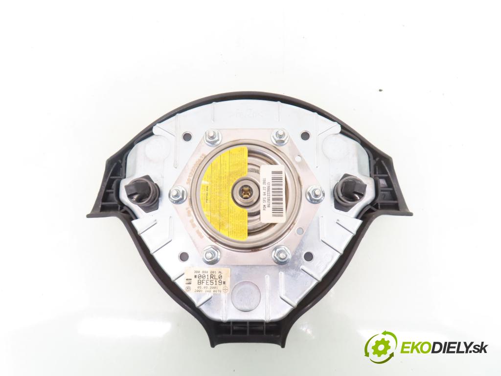 VW PASSAT B5.5 Variant (3B6) KOMBI 2001 96,00 1.9 TDI - AVF 1896,00 Volant 3B0419091AN ; 1J0419526D ; 3B0880201AL (Volant)
