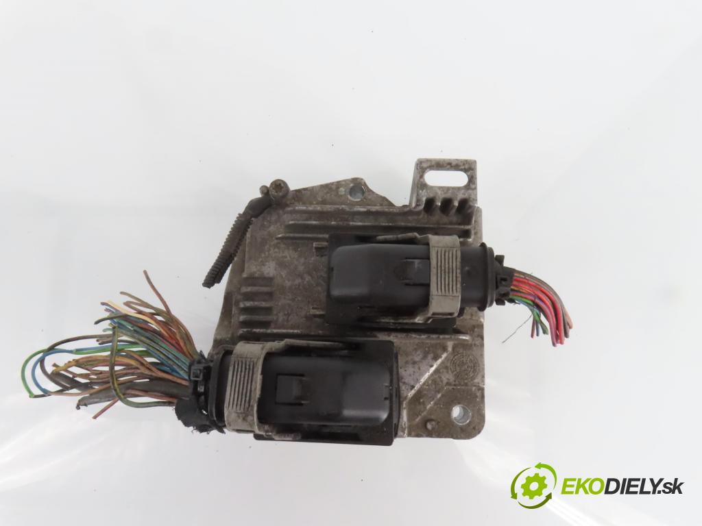 OPEL ASTRA H Kombi (A04) KOMBI 2005 77,00 1.6 - Z 16 XEP 1598,00 Riadiaca jednotka Motor 12230740