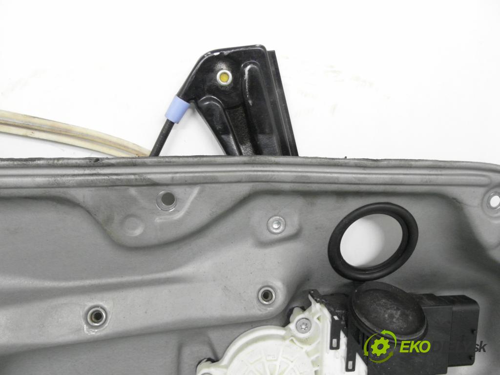 VW GOLF IV (1J1) HB 2003 55,00 1.4 16V - AHW 1390,00 mechanismus oken 1J4837755E ; 1J4837729AE ; 1C1959801A