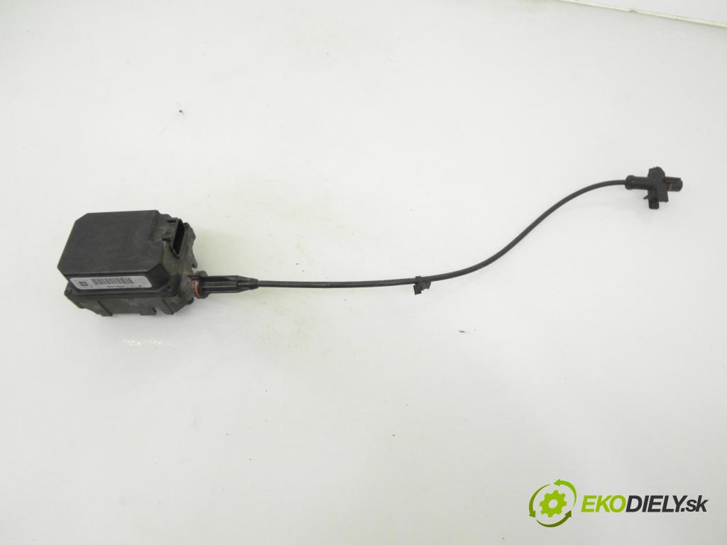 OPEL ZAFIRA A Nadwozie Wielkopojemne (MPV) (T98) MINIVAN 2000 74,00 1.6 16V - X 16 XEL 1598,00 motorek tempomatu 25315547 ; 25140015