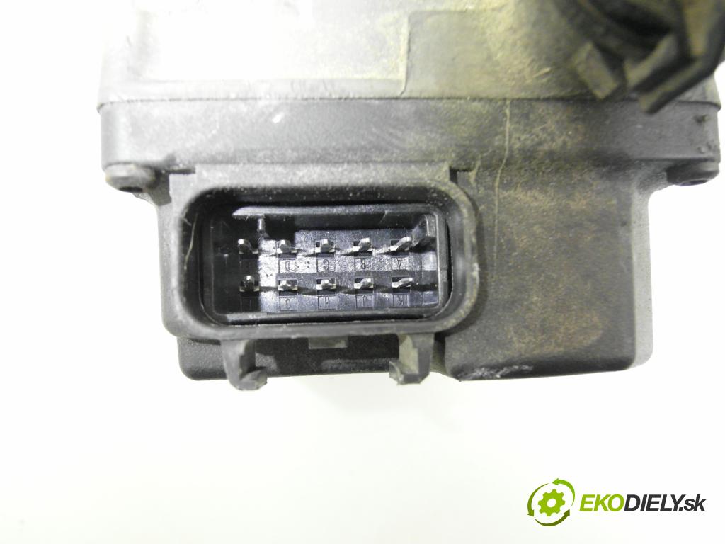 OPEL ZAFIRA A Nadwozie Wielkopojemne (MPV) (T98) MINIVAN 2000 74,00 1.6 16V - X 16 XEL 1598,00 motorek tempomatu 25315547 ; 25140015