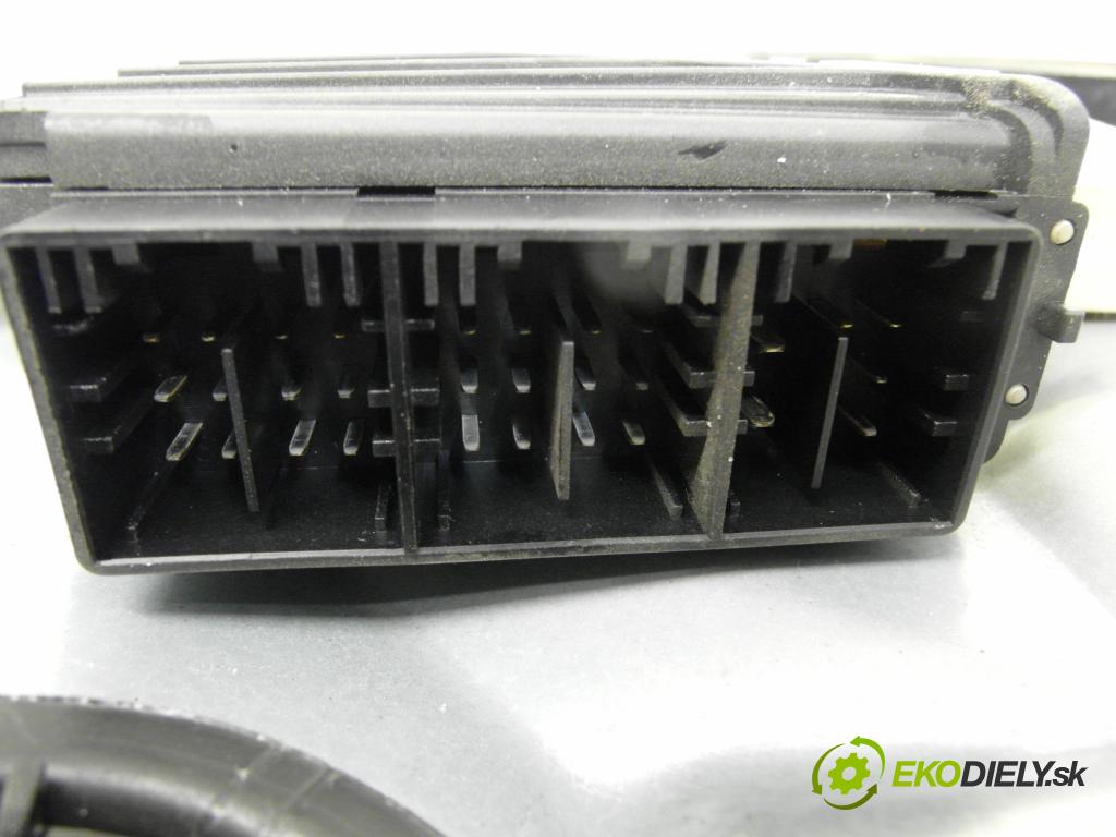 SEAT CORDOBA (6L2) SEDAN 2004 55,00 1.4 16V - BBY 1390,00 mechanismus oken 6L4837755P ; 6Q2959802A ; 6L4837751CM