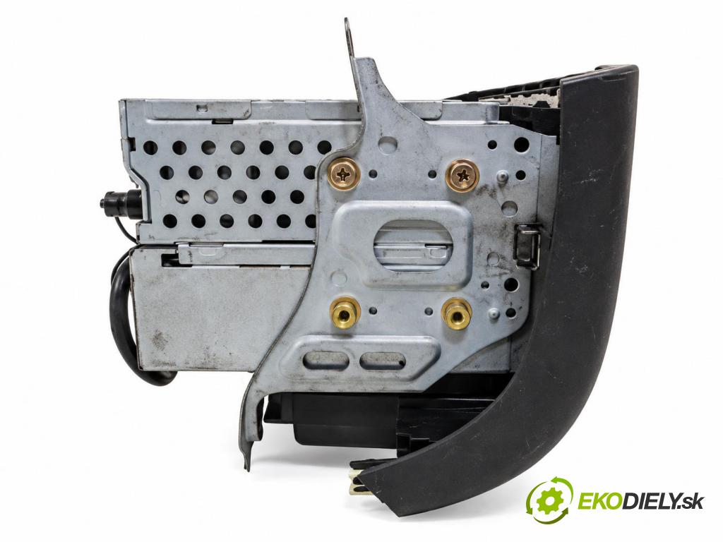 TOYOTA YARIS (_P1_) HB 2002 50,00 1.0 (SCP10_) - 1SZ-FE 998,00 RADIO CD modul 861200D022 ; A56804