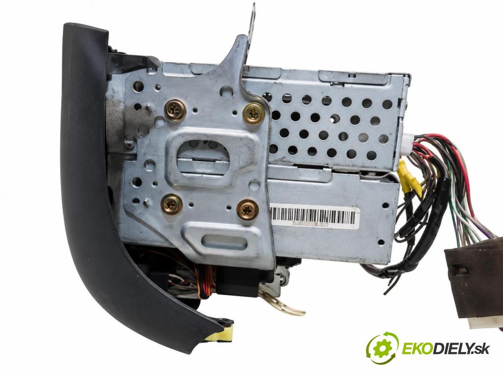 TOYOTA YARIS (_P1_) HB 2002 50,00 1.0 (SCP10_) - 1SZ-FE 998,00 RADIO CD modul 861200D022 ; A56804