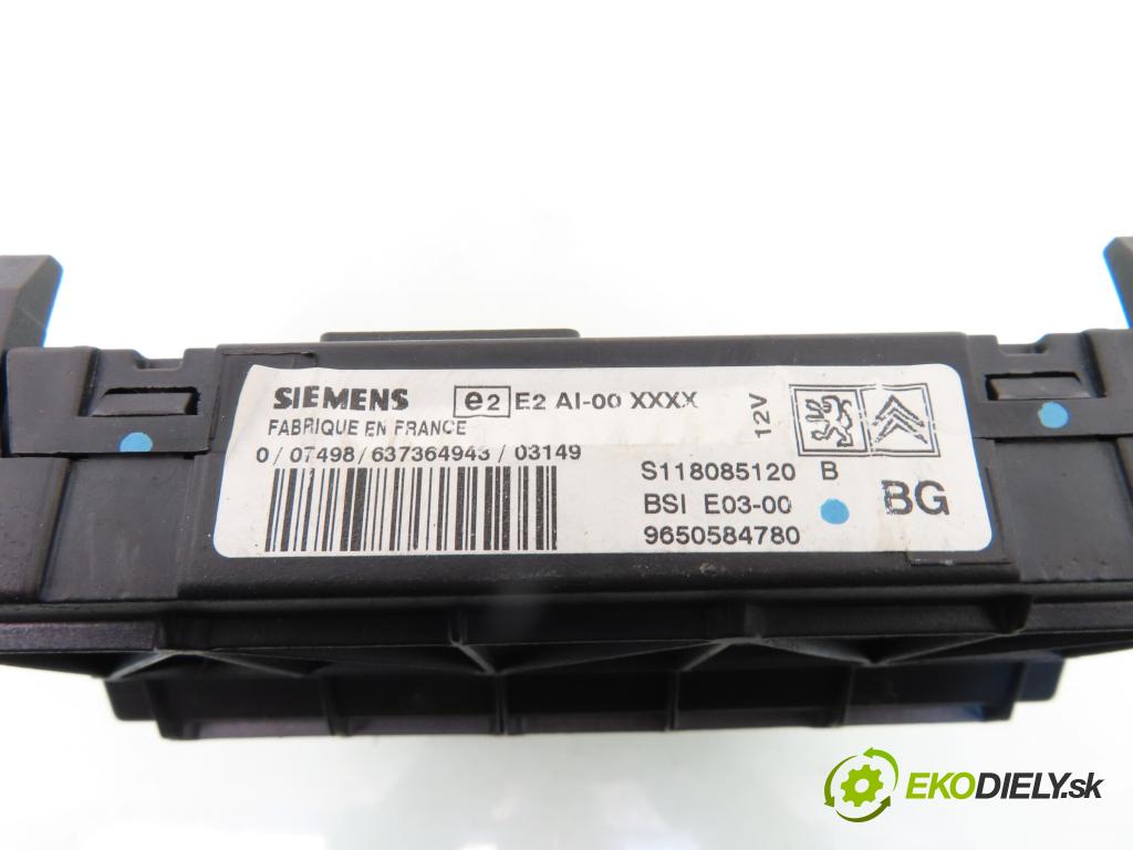 PEUGEOT 206 liftback (2A/C) HB 2003 440,00 1.1 i - HFX (TU1JP) 1124,00 MODUL BSI S118085120B ; 9650584780