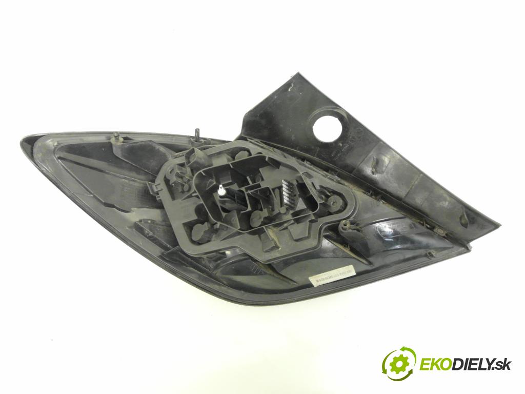 OPEL ASTRA H GTC (L08) COUPE 2005 77,00 1.6 - Z 16 XE1 1598,00 světlo pravé zadní 13252444 ; 93357460