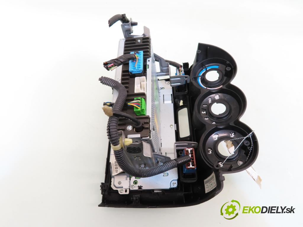 HONDA JAZZ II (GD_, GE3, GE2) HB 2006 57,00 1.2 i-DSI (GD5, GE2) - L12A1 1243,00 RADIO CD 39175SAAG120M1 ; 39100SAAG132N5