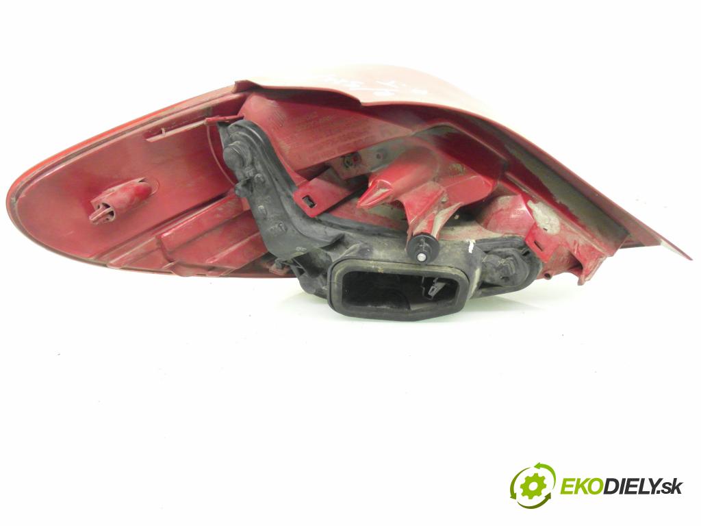 PEUGEOT 207 (WA_, WC_) HB 2009 66,00 1.6 HDi - 9HX (DV6ATED4) 1560,00 světlo pravé zadní 968656598000 ; 6351HQ ; VP9PFX13404A