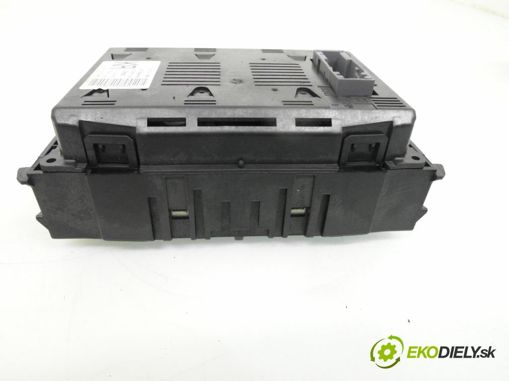 OPEL ASTRA H GTC (L08) COUPE 2005 77,00 1.6 - Z 16 XE1 1598,00 RADIO CD 13154304 ; 453116246 ; 13111165
